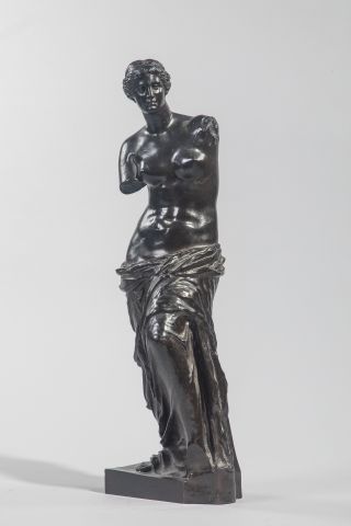 null Ecole française XIXème- La Vénus de Milo- Sculpture en bronze à patine sombre-...