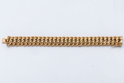 null Bracelet gourmette en or jaune 18k à mailles américaines. 38,3gr.