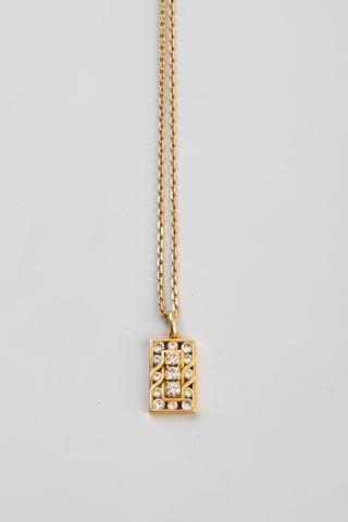 null Chaîne et pendentif rectangle en or jaune 18k serti de 15 diamants, Long.: 1,7...