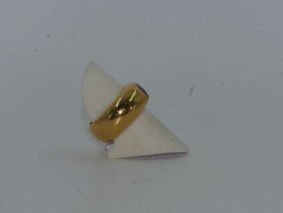 null Bague anneau en or jaune 18k surmontée d'un saphir cabochon PB 9,8g TDD 53