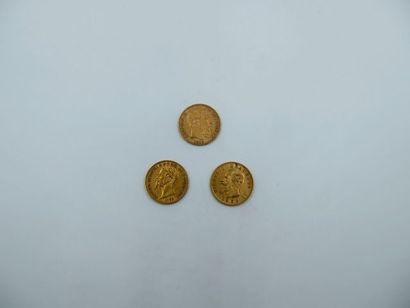 null Trois pièces en or dont : - 1 pièce de 20 Lires à l'effigie de « VICTORIUS EMMANUEL...