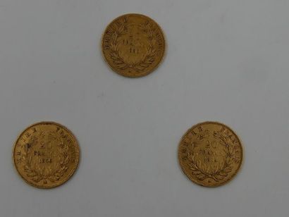 Trois pièces de 20 francs en or : 3 pièces...