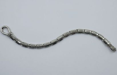 null Bracelet articulé en or gris 18k, le fermoir en partie serti de diamants - Poids...