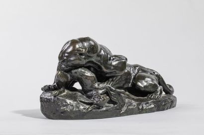null Antoine Louis BARYE (1795-1875) -Lionne dévorant un lièvre - Groupe en bronze...