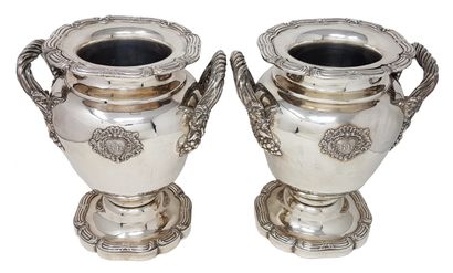 ODIOT Jean-Baptiste-Claude 
Important pair of 19th century silver-plated refreshment...