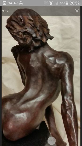 LE CANN "Angélique"

Nu féminin bronze sur socle en marbre noir. Patine caramel foncé...