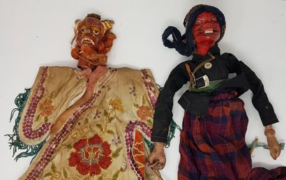 CHINE : Deux marionnettes de théâtre du 19e siècle 
Marionnettes de théâtre à têtes...