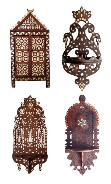 Coffret-miroir et kavukluk (3) c.1850 
Ottoman two-panel wooden mirror case with...