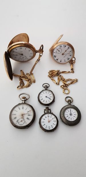 LOT DE MONTRES A GOUSSET Lot of 2 gold plated metal pocket watches with chronometer...