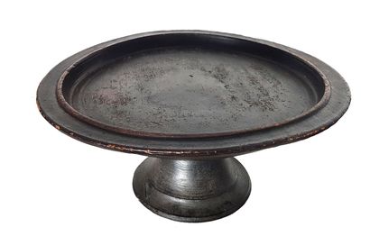 Table Ethiopie The large circular tray resting on a central shaft, wood with a beautiful...