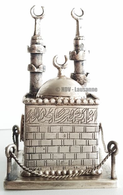 Mosquée en argent XIXe siècle 
"The Mosque" silver sculpture of the XIXth century...