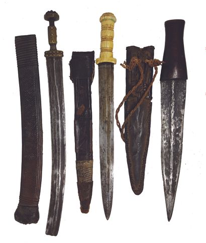 LOT DE TROIS COUTEAUX ZAIRE knife, iron blade, ivory handle, leather and snake skin...