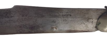 COUTEAU NAVAJA - CORTES ALBACETE Couteau de type Navaja pliant de grande taille pliant...