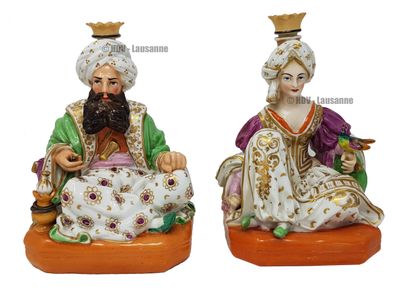 JACOB PETIT (1796-1868) " Sultan et Sultane " Paire de flacons avec bouchons en porcelaine...