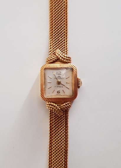 BUCHERER MONTRE EN OR BUCHERER bracelet montre de femme en or jaune 18k (750‰). Poids...