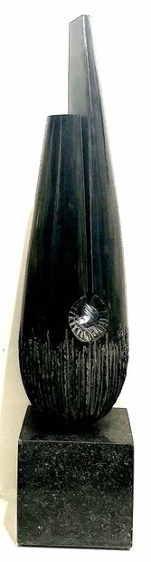 SAVA Marian "Métronome" Marbre noir belge 72 x 16 x 16 cm de 2023 Taille directe...