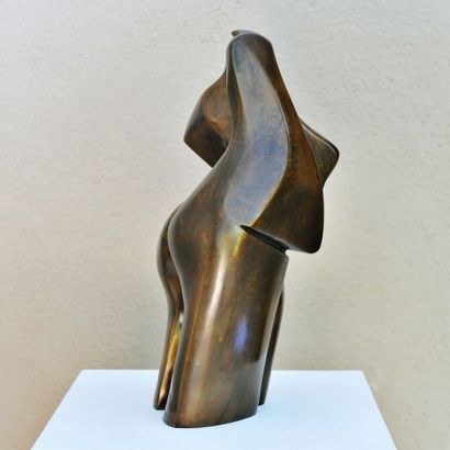 CHIAVAZZA Christiane "Arrogance" Bronze fondeur Barthélémy 3/8 - signé et situé 48x26x22cm...