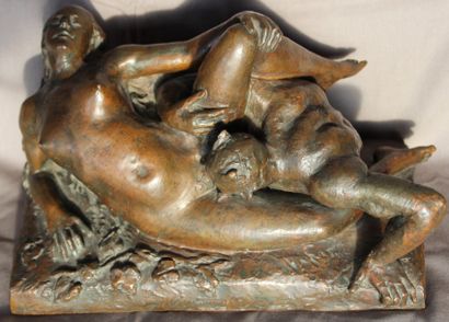 PORNOGRAPHIE 
« L’abandon » sculpture en bronze c.1920, H : 19 cm, L : 29 cm, P :...