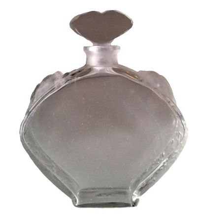 LALIQUE René (1860-1945) 
« NIOBÉ » Flacon à parfum, modèle créé vers 1919, en verre...