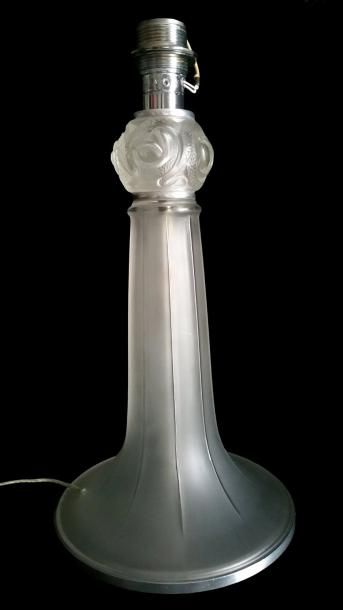 LALIQUE René (1860-1945) « LAMPE - COUPE BAGUE SERPENTS »
Modèle créé en 1913, en...