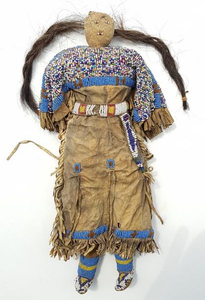 Poupées Sioux (femme) Oglala (Dakota du sud) c.1880/1885 Poupées Sioux (femme) Oglala...