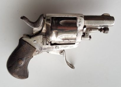 REVOLVER ANGLAIS  Royaume Unis - Fin XIXè / début XXè siècles. Ré-épreuve (après...