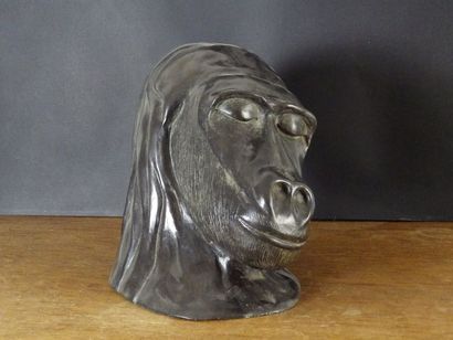 MAUZAT Marc "GO2" Sculpture en bronze patiné H : 21 cm L : 18 cm Largeur : 26 cm...