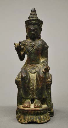 CHINE 
Boudha en bronze.
Travail ancien.
H: 14 cm