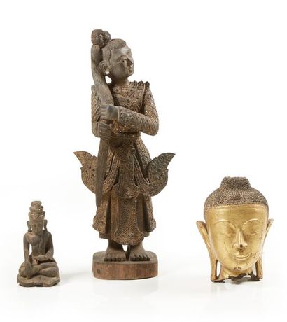 ASIE DU SUD EST 
Ensemble de deux statuettes en bois à l'effigie de divinités bouddhiques...