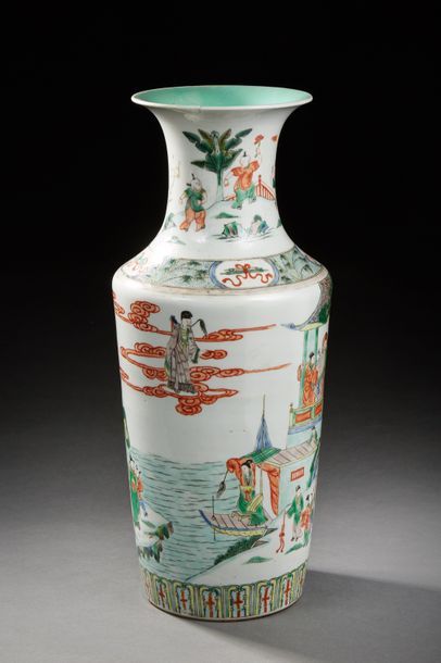 null CHINE


Vase rouleau en porcelaine décoré en émaux de la famille verte de scènes...