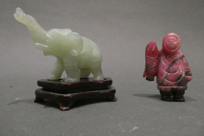 null CHINE


Deux petits jades représentant un éléphant et un pécheur