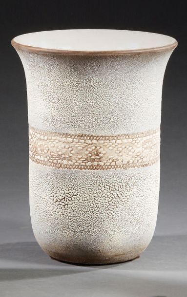 Jean BESNARD (1889-1958) 
Glazed ceramic vase with flared neck decorated in the center...