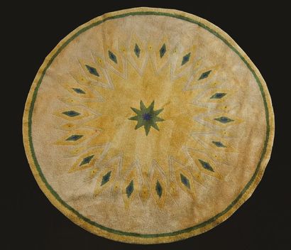 Jules LELEU (1883-1961) 
Circular wool carpet with geometrical decoration Diam: 245...