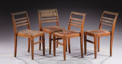 RENÉ GABRIEL (1890-1950) 
Suite de quatre chaises en chêne à dossier ajouré, garniture...