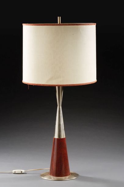 STILNOVO Lampe «diabolo» en teck et métal nickelé
Etiquette «Stilnovo»
Vers 1960
H:...