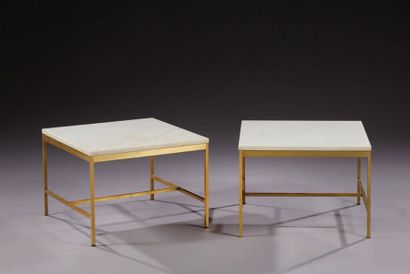 PAUL MCCOBB (1917-1969) 
Paire de bouts de canapé à plateaux carrés en marbre blanc...