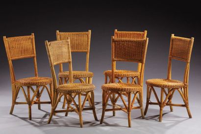 TRAVAIL DES ANNÉES 1960 
Suite de six chaises en rotin H: 91 L: 44 P: 45 cm
