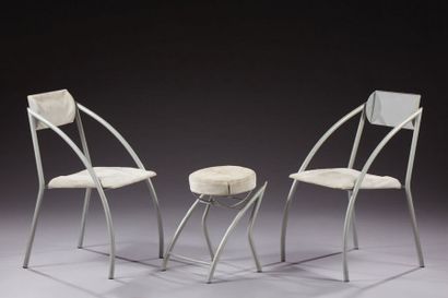 Jean-Louis GODIVIER (né en 1944) 
Paire de chaises et un tabouret modèle «Sticks»...