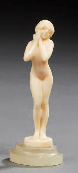 Louis SOSSON (actif c.1905-1930) «Femme nue»
Sculpture en ivoire
Signée «L.Sosson»
H:...