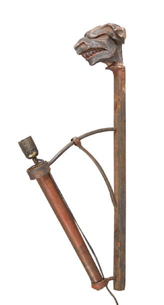 TRAVAIL fin XIXème-début XXème 
Torchère en métal, plâtre patiné et bois figurant...
