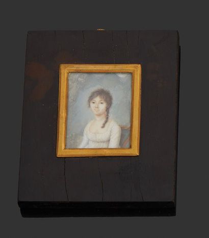 Ecole FRANCAISE vers 1800 ***Miniature représentant une jeune femme.
Dim.: 4,2 x...