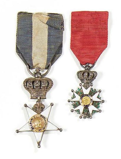 France Ensemble de deux décorations comprenant une médaille de la Légion d'honneur,...