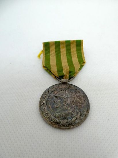 null Médaille en argent de la campagne de Chine de 1883/1885, Tonkin-Chine-Annam,...