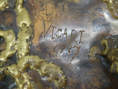 null Dave VICARI (XXème siècle)_x000D_

Sculpture en bronze doré et agate figurant...