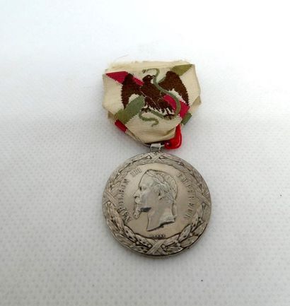 null Médaille de la Campagne du Mexique (1862/1863) en argent, signée : "Barre" ;...