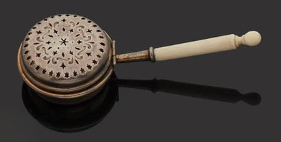 null Small silver perfume burner in the shape of a basin.
Minerva hallmark.
Goldsmith:...