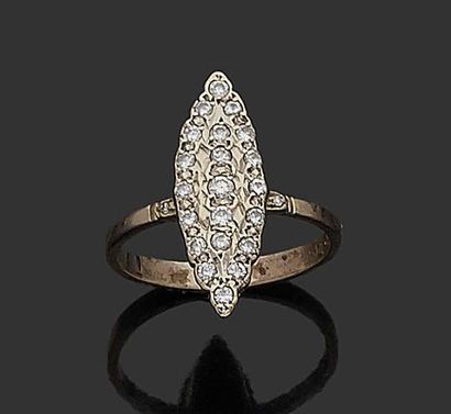 null NAVETTE RING in 18K (750) white gold set with diamonds.
TDD: 56.
Gross weight...
