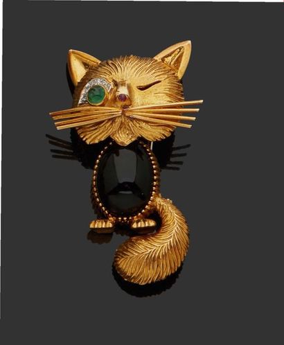 VAN CLEEF & ARPELS 
Large "mischievous cat" brooch in 18K (750) yellow gold, the...