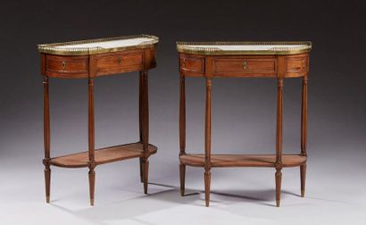 null Pair of SMALL CONSOLES in mahogany with white marble top and brass gallery,...