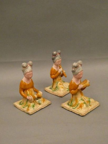 null CHINA



Ensemble of three enamelled terracotta musicians. Ht: 19cm (Missin...
